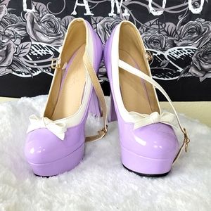 Pastel Lavender heels size 6